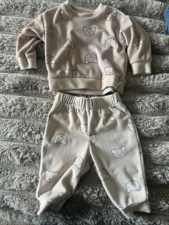 Carter's Other - Carter's Cream Bear Print Sweatshirt & Joggers Set